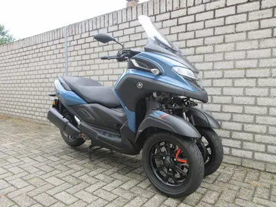 YAMAHA TRICITY 300 – foto 3