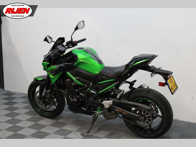 kawasaki - z900
