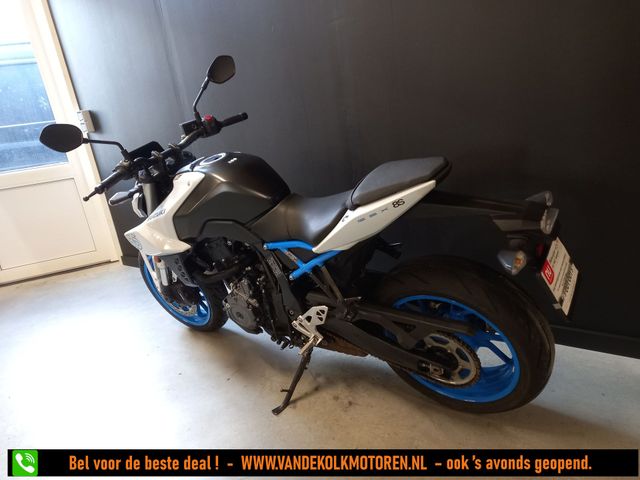 suzuki - gsx-8s