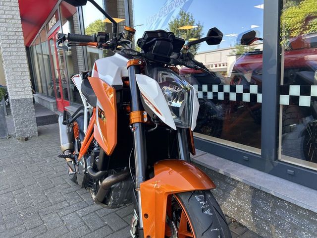 ktm - 1290-super-duke-r-se
