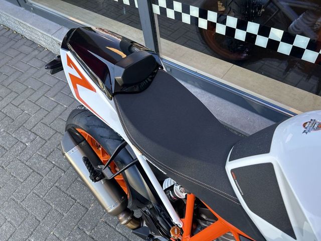 ktm - 1290-super-duke-r-se