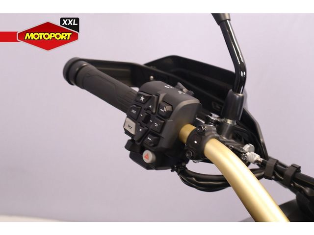 honda - crf-1100-l-africa-twin-adventure-sports