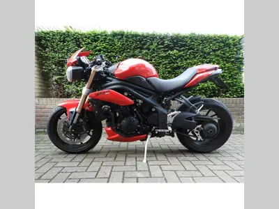 TRIUMPH SPEED TRIPLE 1050 ABS – foto 4