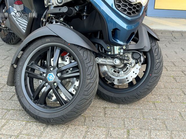 piaggio - mp3-300-hpe-sport