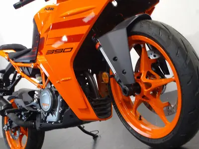 KTM RC 390 – foto 4