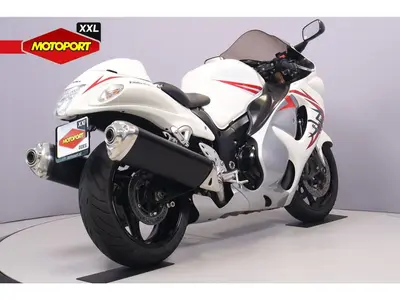 SUZUKI GSX-R 1300 HAYABUSA – foto 3