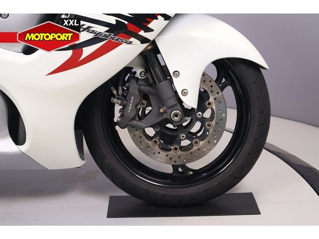 suzuki - gsx-r-1300-hayabusa