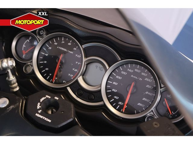 suzuki - gsx-r-1300-hayabusa