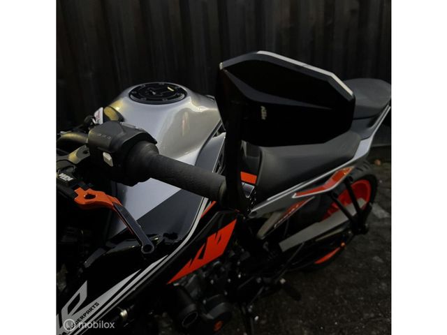 ktm - 790-duke