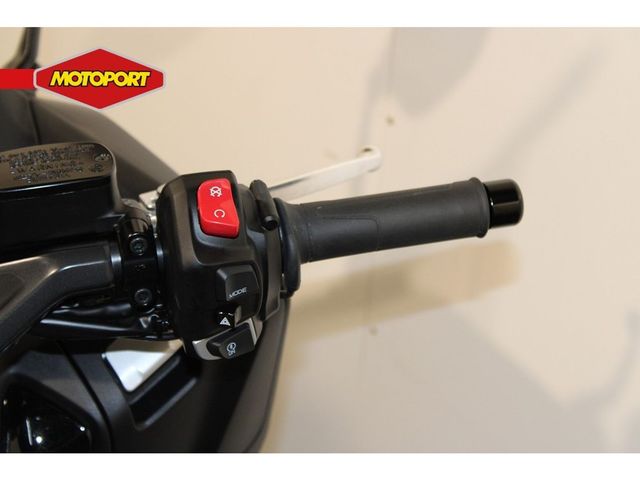 yamaha - tmax-tech-max