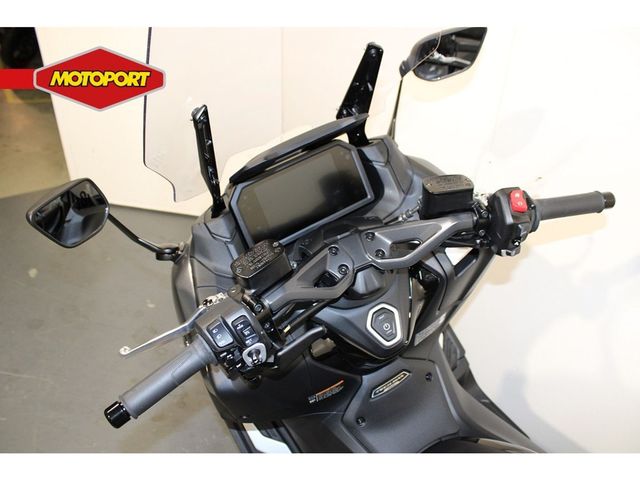 yamaha - tmax-tech-max