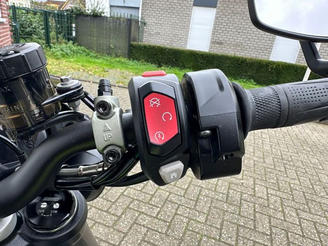 triumph - street-triple-rs