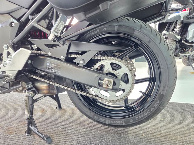 kawasaki - versys-1000-grand-tourer