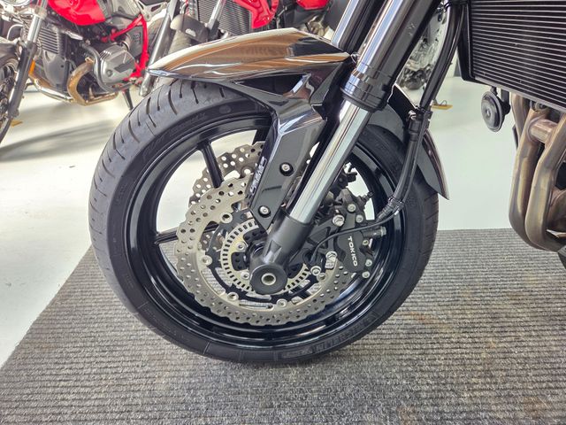 kawasaki - versys-1000-grand-tourer