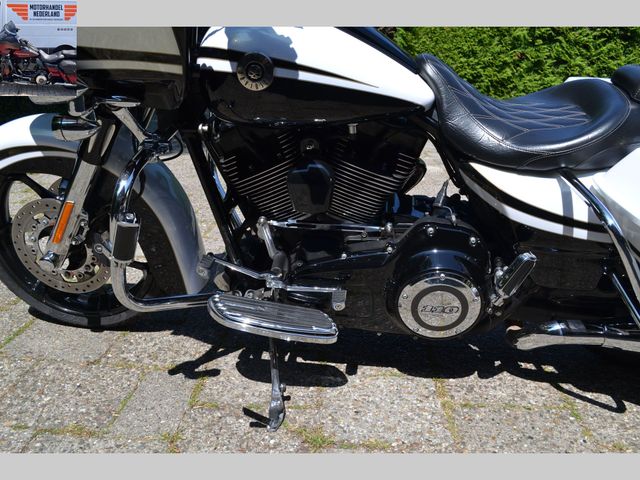 harley-davidson - road-glide-cvo-fltrxse