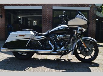 Harley-Davidson Road Glide CVO Fltrxse 2012 occasion
