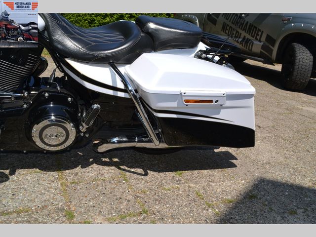 harley-davidson - road-glide-cvo-fltrxse