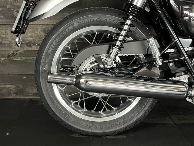 triumph - bonneville-t-120-elvis-special-edition