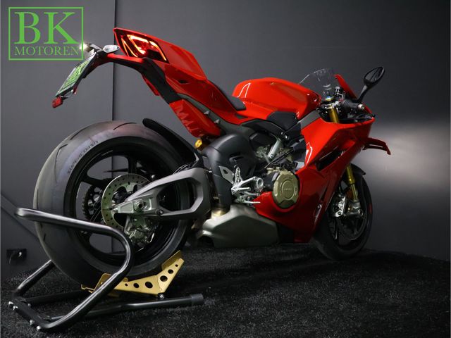 ducati - panigale-v4-s
