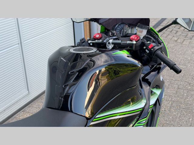 kawasaki - ninja-zx-6r