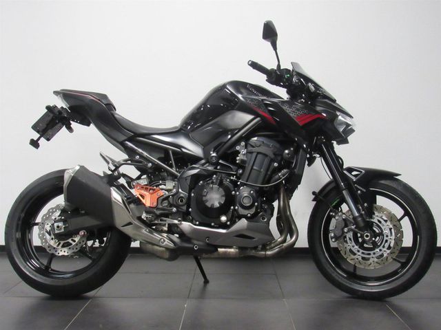 kawasaki - z900