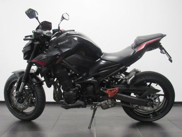 kawasaki - z900