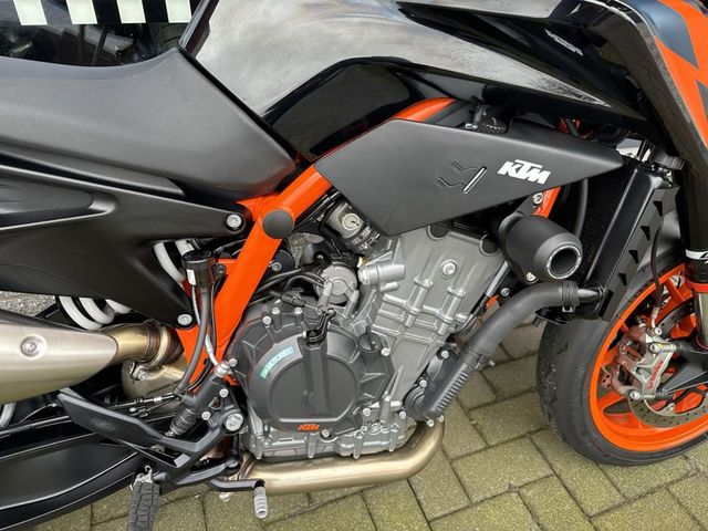 ktm - 890-duke-r