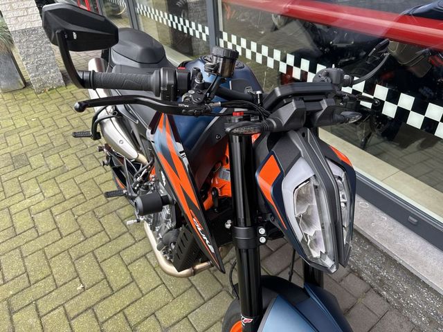 ktm - 890-duke-r