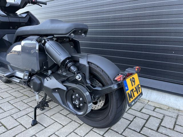 bmw - ce-04