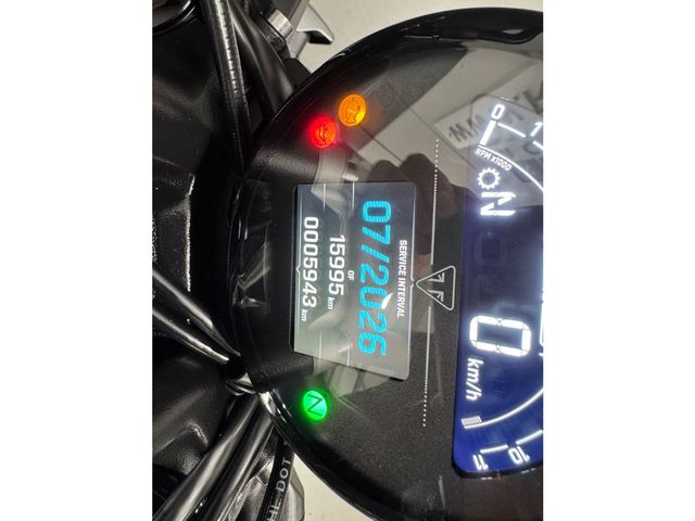 triumph - trident-660