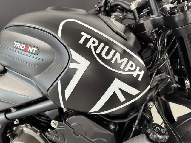 triumph - trident-660
