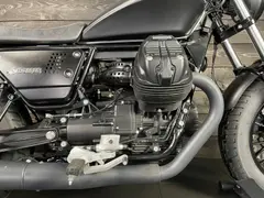 Moto Guzzi V9 Bobber Matt Nero Essenziale E5 2022 occasion – foto 6 van 16