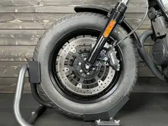 Moto Guzzi V9 Bobber Matt Nero Essenziale E5 2022 occasion – foto 11 van 16