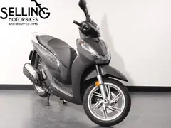 Honda SH 300 ABS 2016 occasion – foto 2 van 6