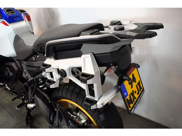 bmw - r-1300-gs-adventure