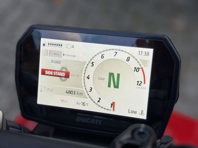 ducati - streetfighter-v2-s