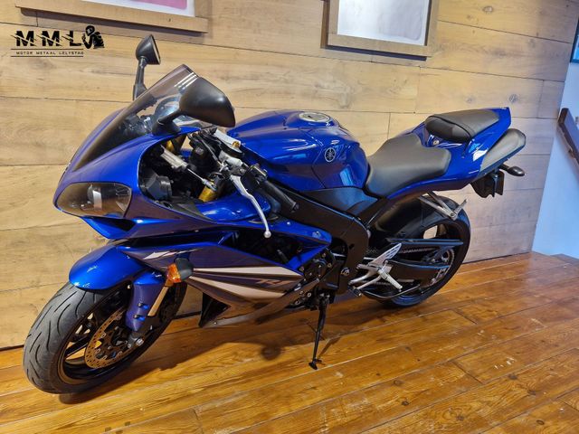 yamaha - yzf-r1