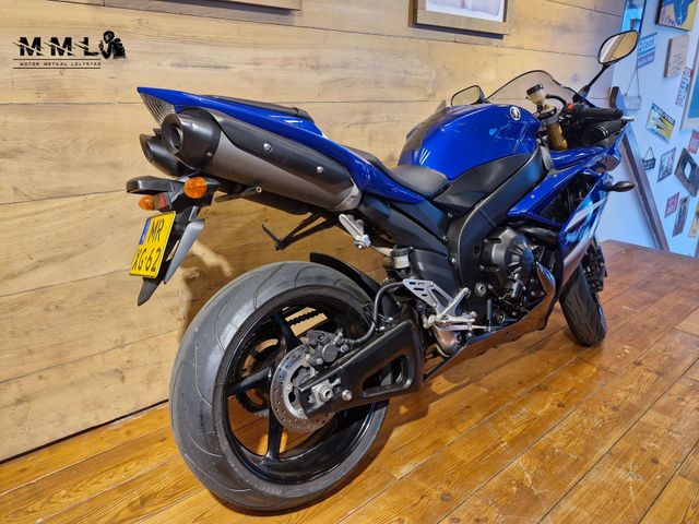 yamaha - yzf-r1