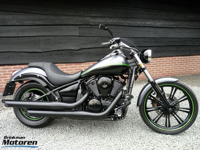 kawasaki - vn-900-custom