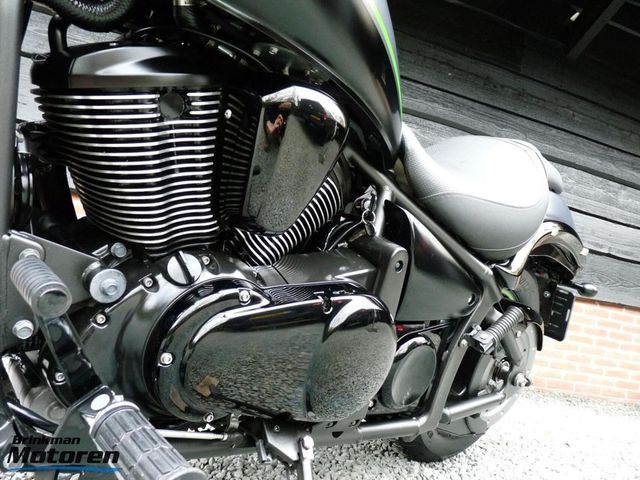 kawasaki - vn-900-custom