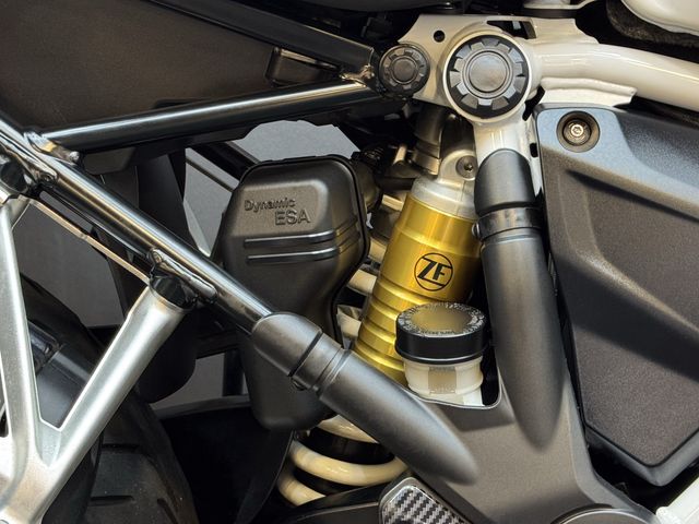 bmw - r-1250-gs-adventure