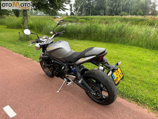 triumph - street-triple-675