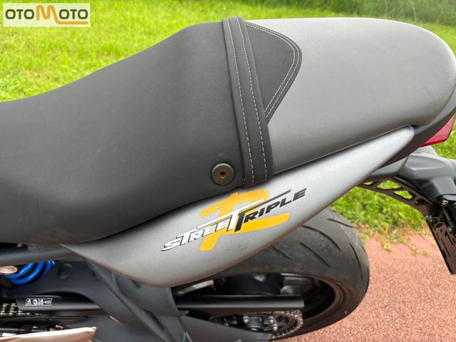 triumph - street-triple-675
