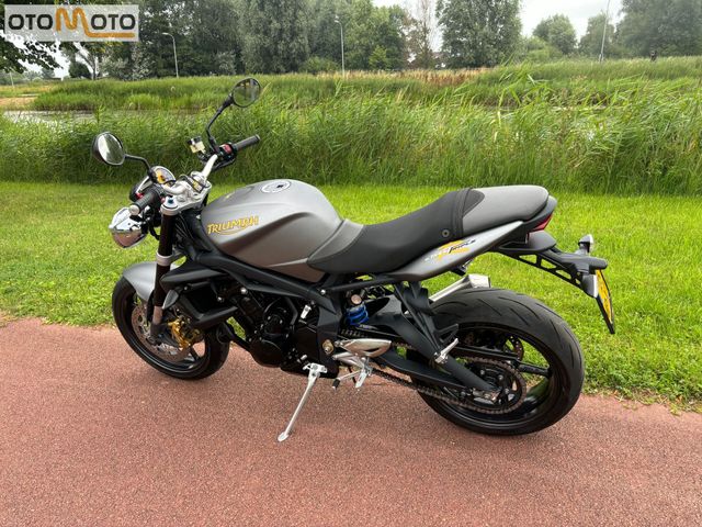 triumph - street-triple-675
