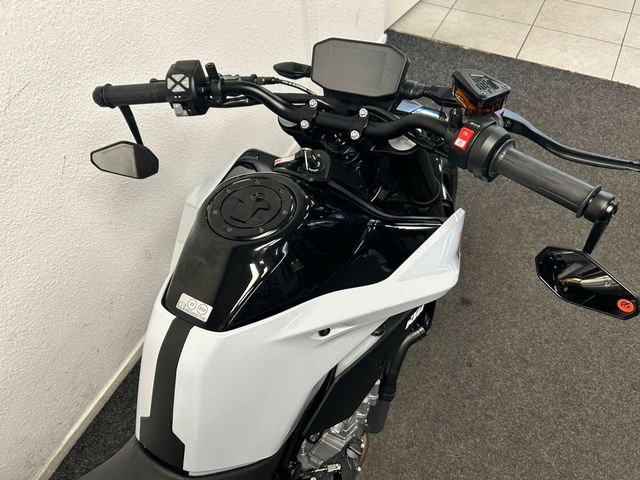 ktm - 790-duke