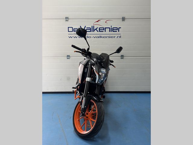 ktm - 390-duke