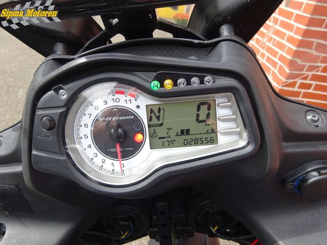 suzuki - v-strom-650-a-touring