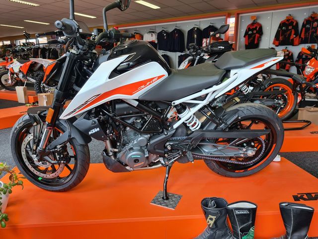 ktm - 390-duke-abs