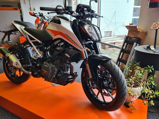 ktm - 390-duke-abs