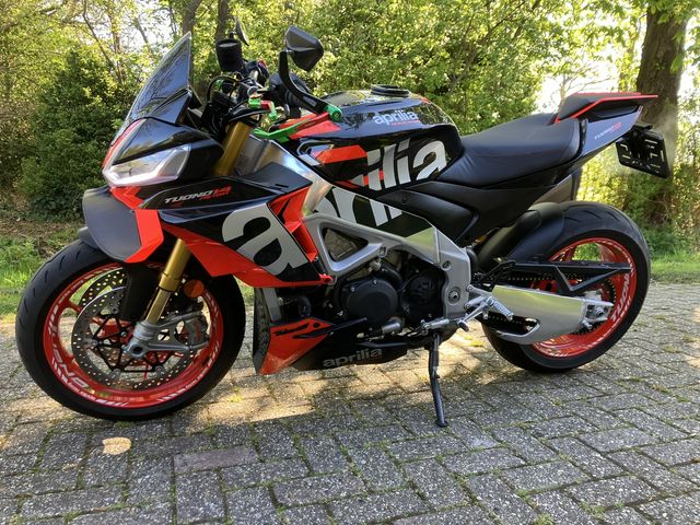 aprilia - tuono--v4-1100-factory